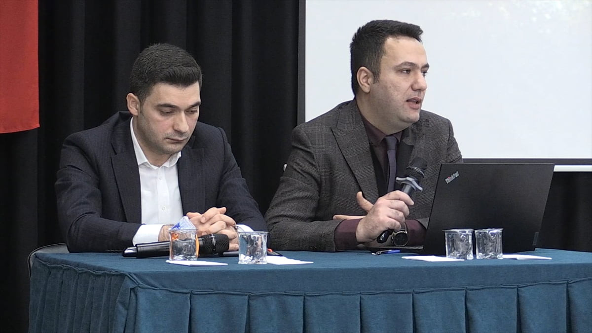 Bolu'da siber suçlarla mücadele kapsamında öğretmenlere yönelik bilgilendirme semineri...