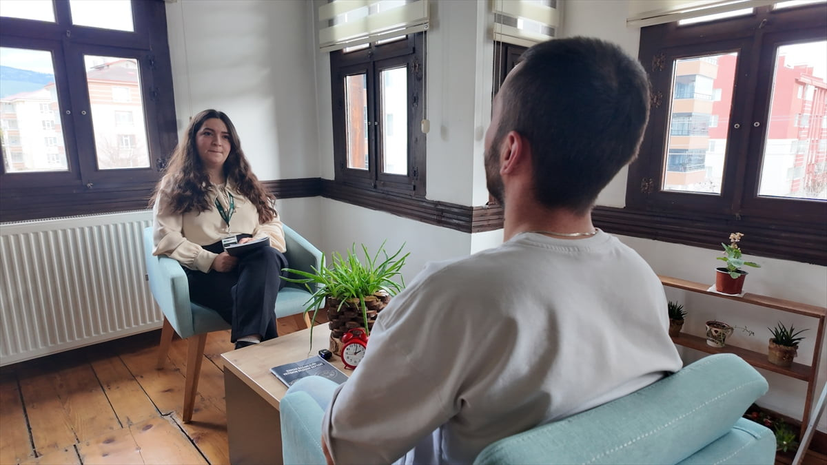 Bolu'da yaşayan Ü.A., kumar bağımlılığından Yeşilay Danışmanlık Merkezinin (YEDAM) desteğiyle...
