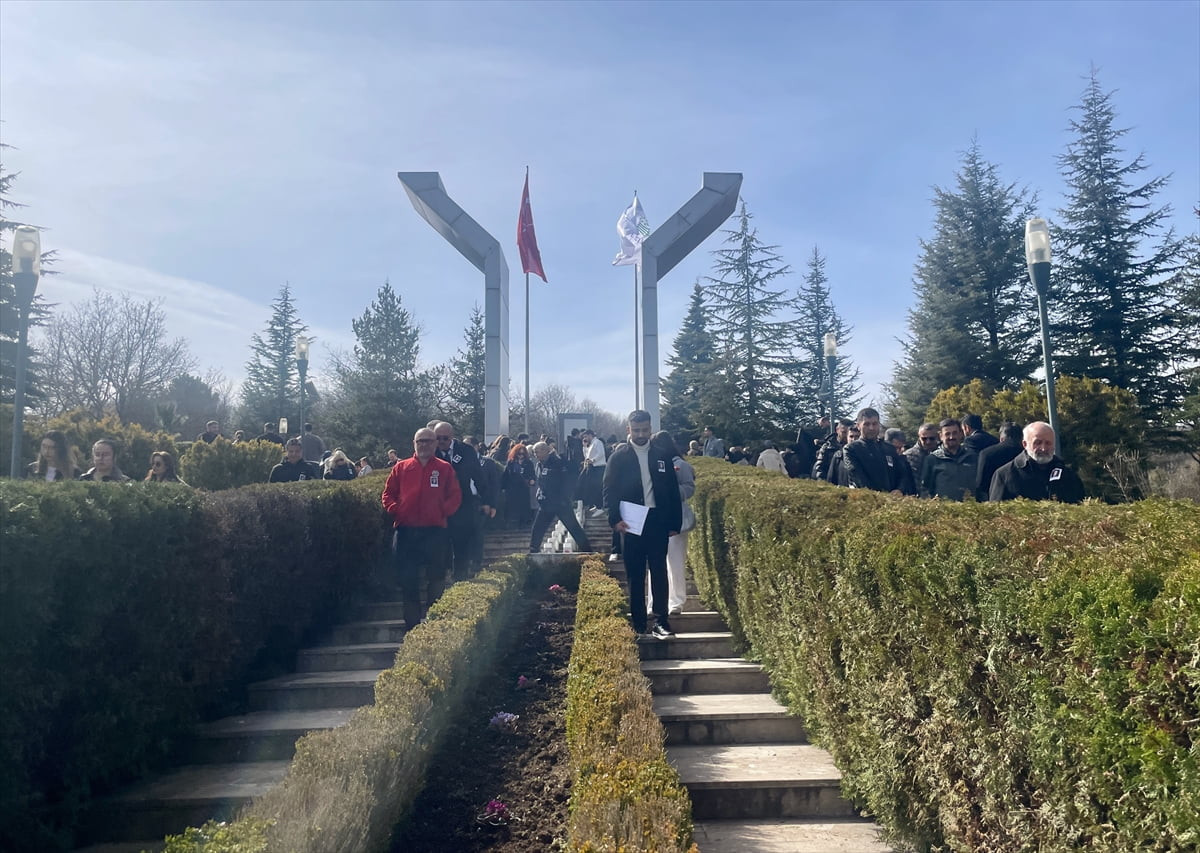 Bolu'ya sağlık ve eğitim alanında birçok eser kazandıran hayırsever iş insanı İzzet Baysal...