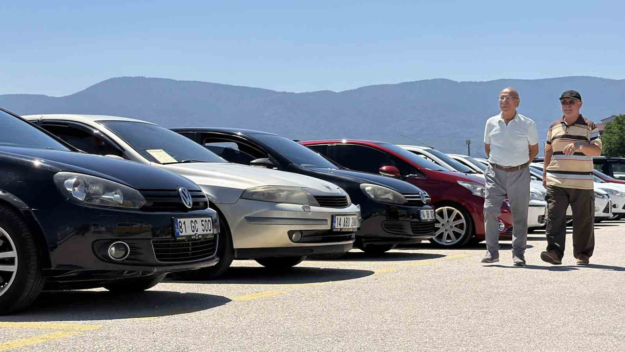 BOLU’DA İKİNCİ EL ARAÇ PİYASASINDA YAZ DÖNEMİNDE BEKLENEN HAREKETLİLİK YAŞANMADI. OTO GALERİCİ...