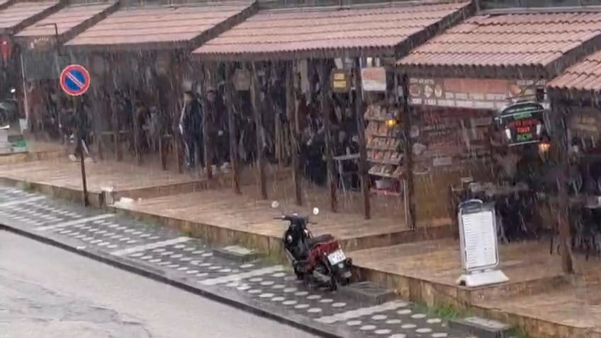 BOLU’NUN MUDURNU İLÇESİNDE AKŞAM SAATLERİNDE SAĞANAK YAĞIŞ ETKİLİ OLDU
