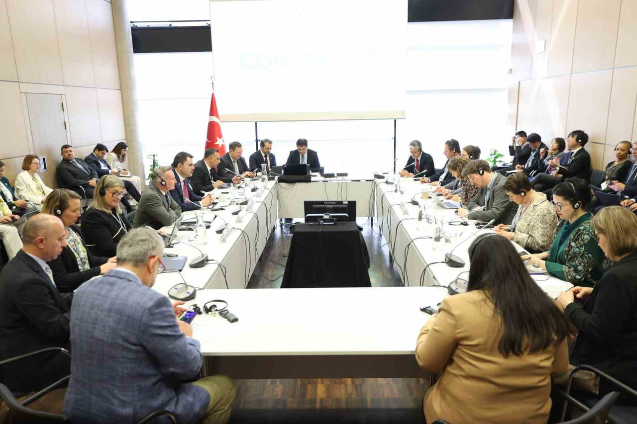 BONN (İHA) - COP31 BAŞKANI VE ÇEVRE, ŞEHİRCİLİK VE İKLİM DEĞİŞİKLİĞİ BAKANI MURAT KURUM, BONN...