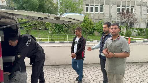 Boşanma aşamasındaki eşini tüfekle kaçıran koca ve yakınları tutuklandı