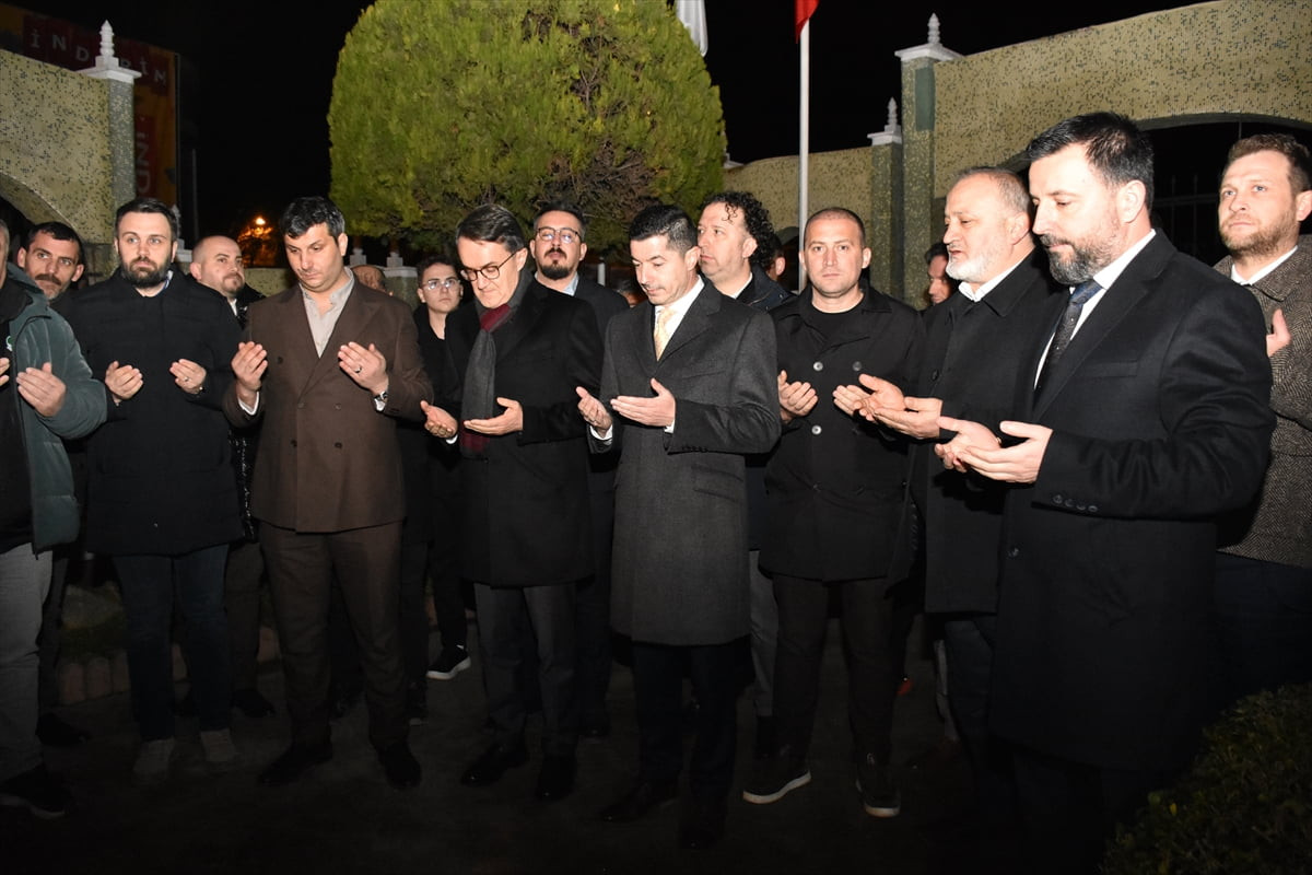 Bosna Hersek Brcko Bölgesi Başkanı Damir Bulceviç (sol 4), ülkesinin bağımsızlığının 34. yıl...