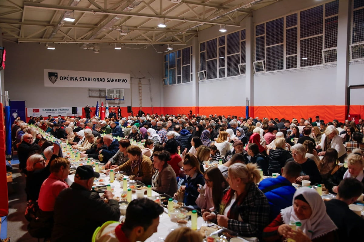 Bosna Hersek'in başkenti Saraybosna'da, Bağcılar Belediyesi tarafından "kardeşlik iftarı"...