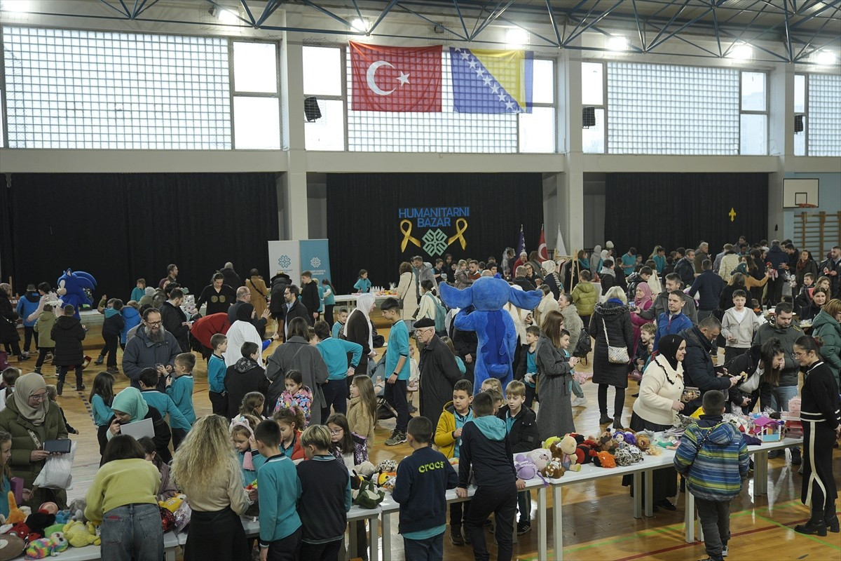 Bosna Hersek'in başkenti Saraybosna'daki Türkiye Maarif Vakfının (TMV) okullarında eğitim gören...