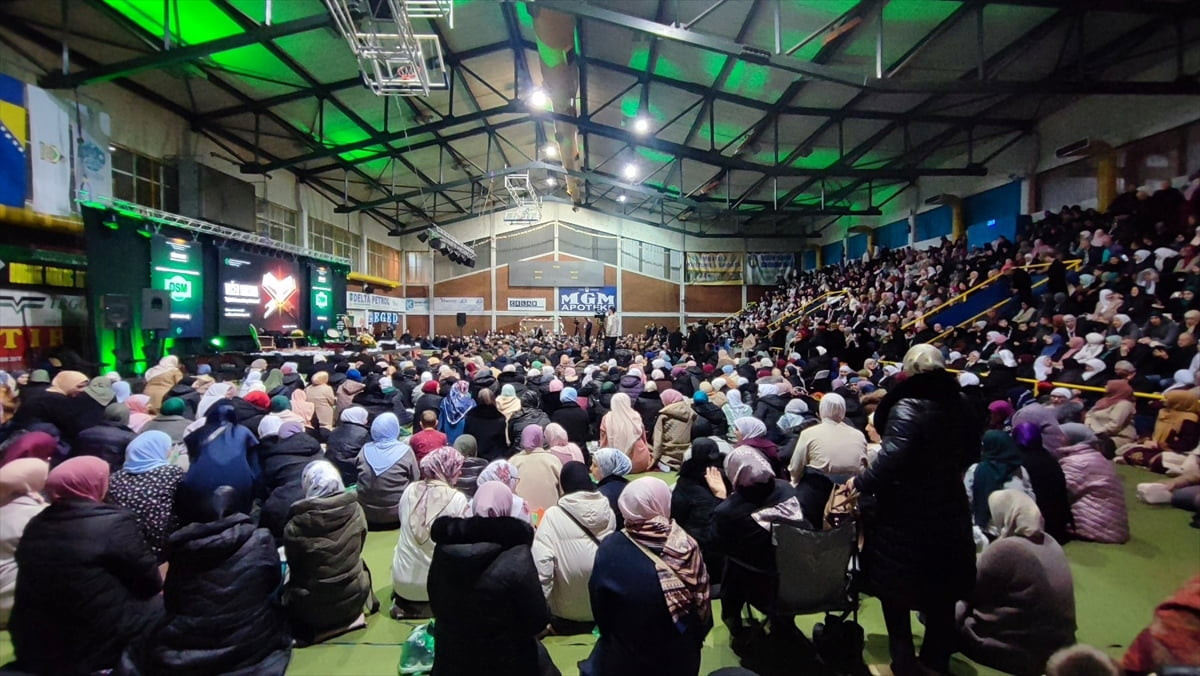 Bosna Hersek'in orta kesimlerinde bulunan Kakanj şehrinde yeni yıla saatler kala geleneksel...