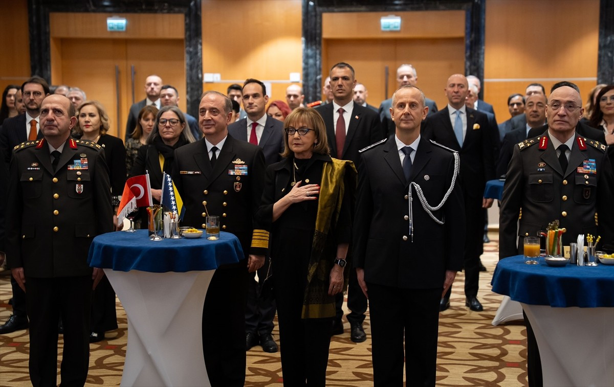 Bosna Hersek'in Silahlı Kuvvetler Günü vesilesiyle Ankara'da bir otelde resepsiyon düzenlendi....