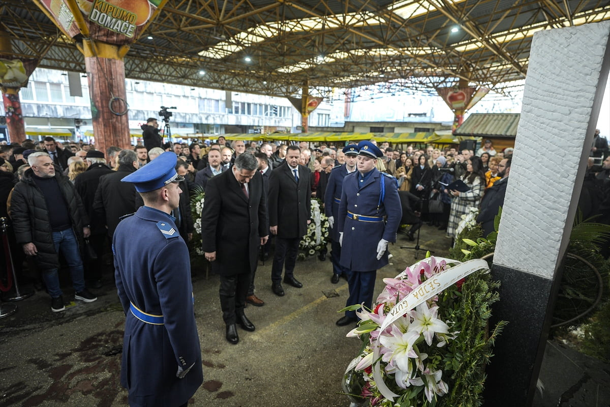 Bosna Hersek'te 1992-1995'teki savaşta, Sırp Cumhuriyeti ordusunun başkent Saraybosna'daki Markale...