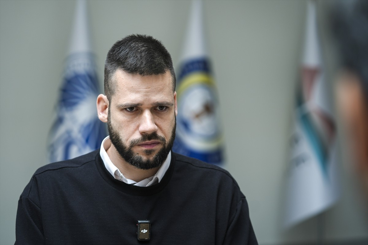 Bosna Hersek'teki iki entiteden biri olan Sırp Cumhuriyeti'nde (RS) görevden alınan eski Başkan...