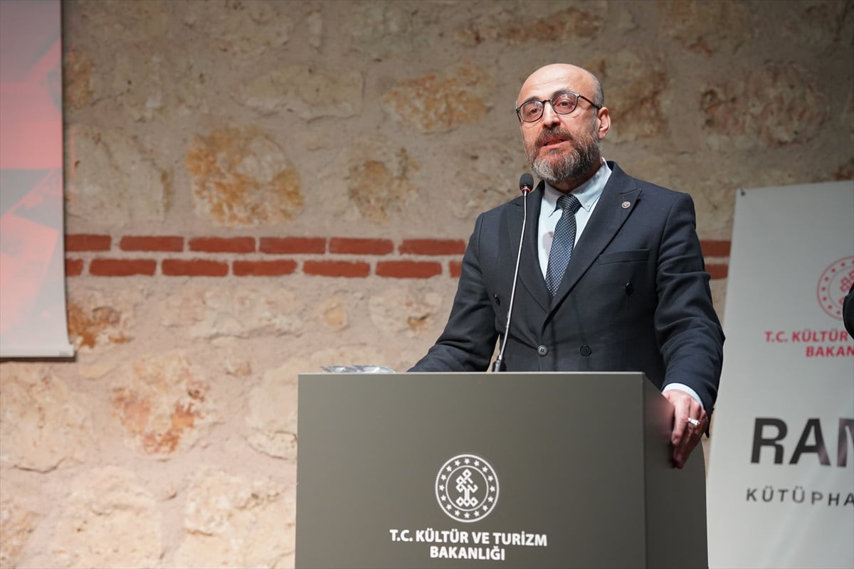 Bosna Savaşı sürecinde kuşatma altında direnen ve Bosna-Hersek'in bağımsızlık mücadelesinin en...