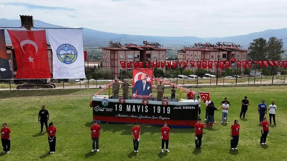 BOZDOĞAN’DA 19 MAYIS COŞKUSU STADYUMU DOLDURDU