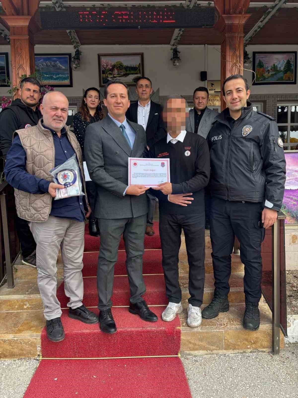 BOZÜYÜK AÇIK CEZA EVİ HÜKÜMLÜ