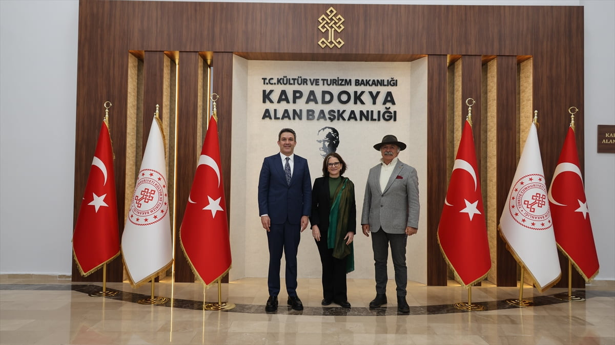 Brezilya'nın Ankara Büyükelçisi Gilda Motta Santos Neves (ortada), Kapadokya Alan Başkanı Aydın...