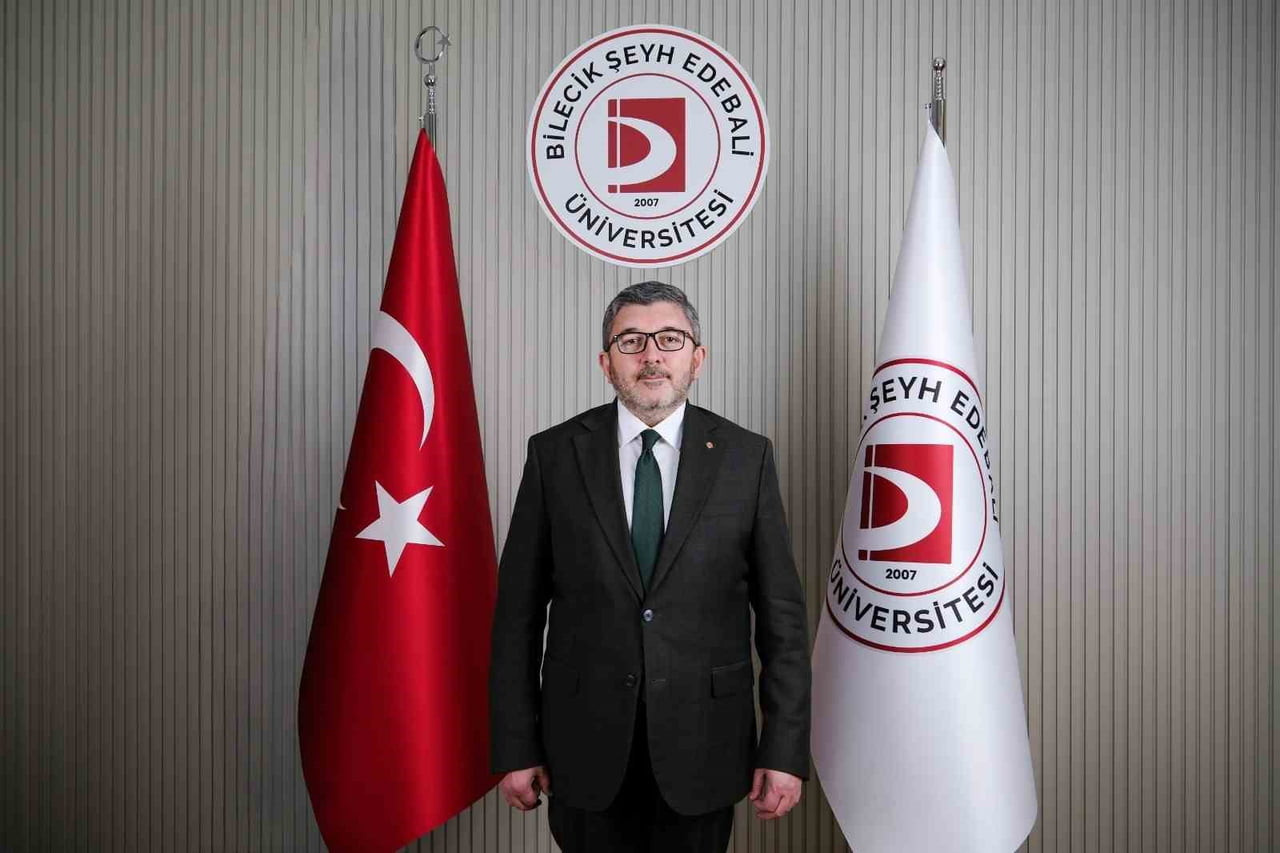 BŞEÜ 500 BASAMAK YÜKSELEREK DÜNYA VİTRİNİNE ÇIKTI BİLECİK ŞEYH EDEBALİ ÜNİVERSİTESİ REKTÖRÜ PROF....