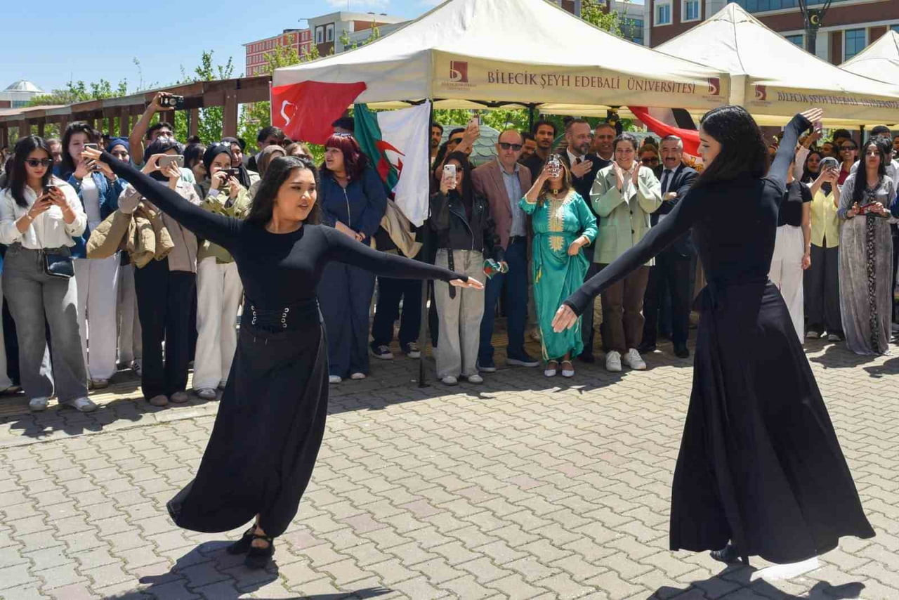 BŞEÜ’ DE KÜLTÜR ŞENLİĞİ COŞKUSU YAŞANDI