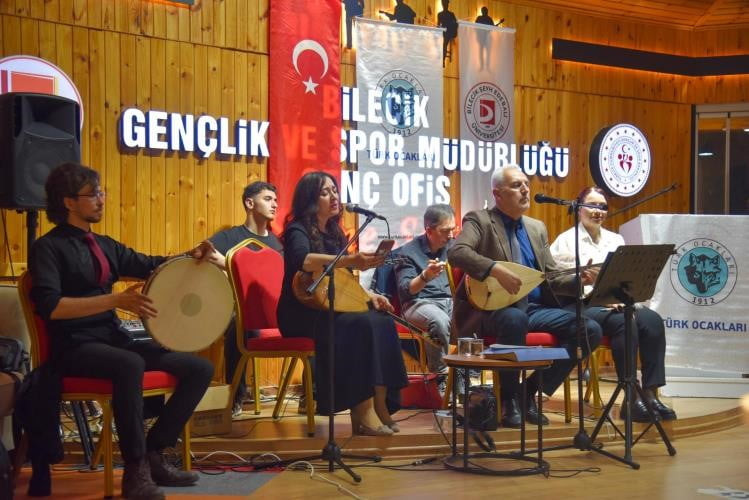 BŞEÜ' DE ‘TÜRK TÖRESİNDE KADIN' SÖYLEŞİSİ VE ‘TÜRKÜLERLE BİLECİK' DİNLETİSİ...