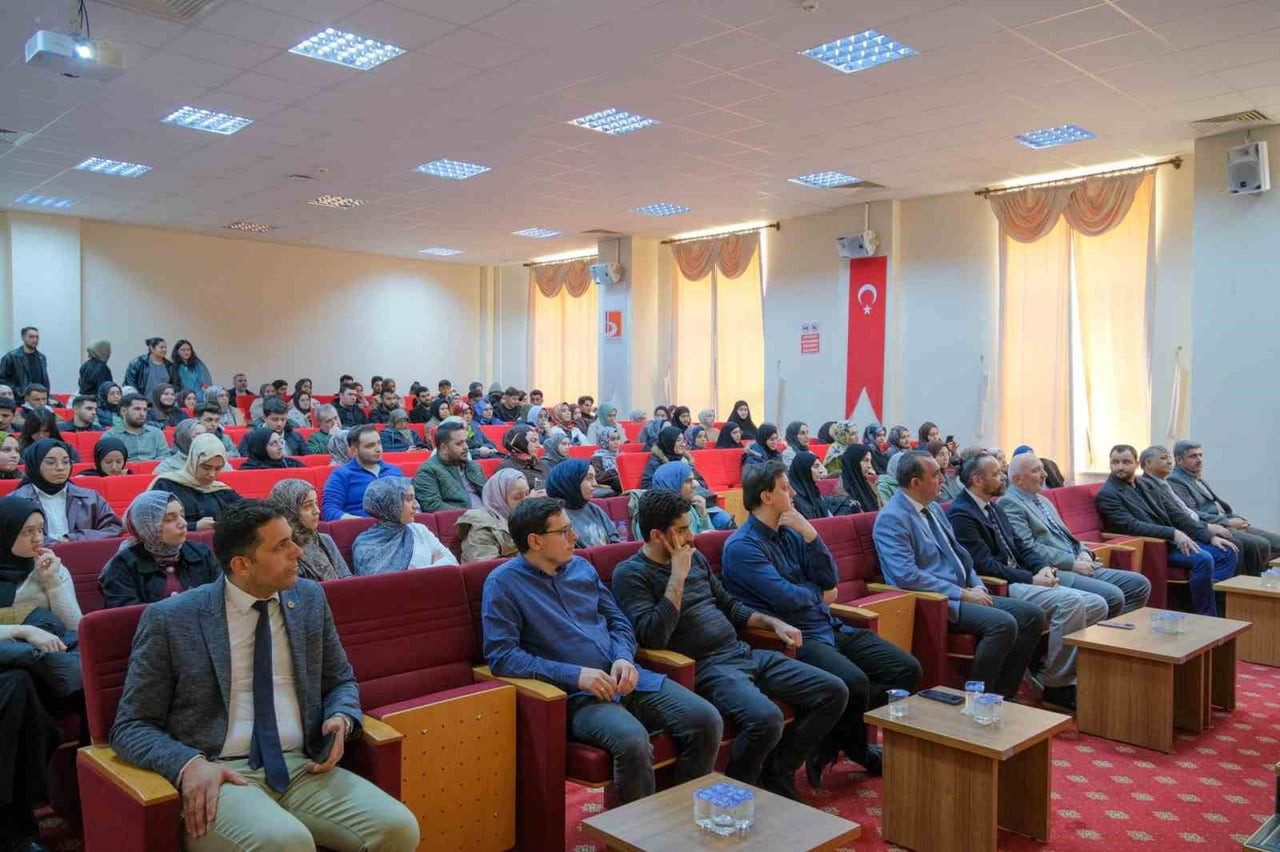 BŞEÜ'DE ŞEYH EDEBALİ'NİN MANEVİ KİMLİĞİ ELE ALINDI