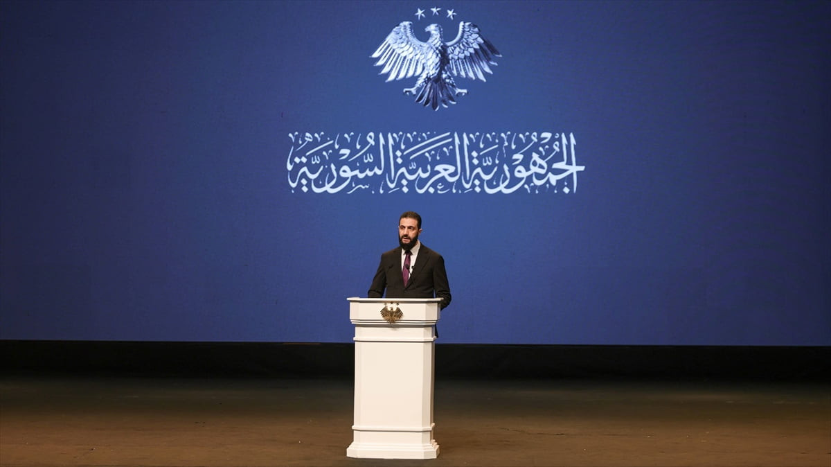 Bu yıl 57'ncisi düzenlenen Şam Uluslararası Kitap Fuarı, Cumhurbaşkanı Ahmed Şara'nın katılımıyla...