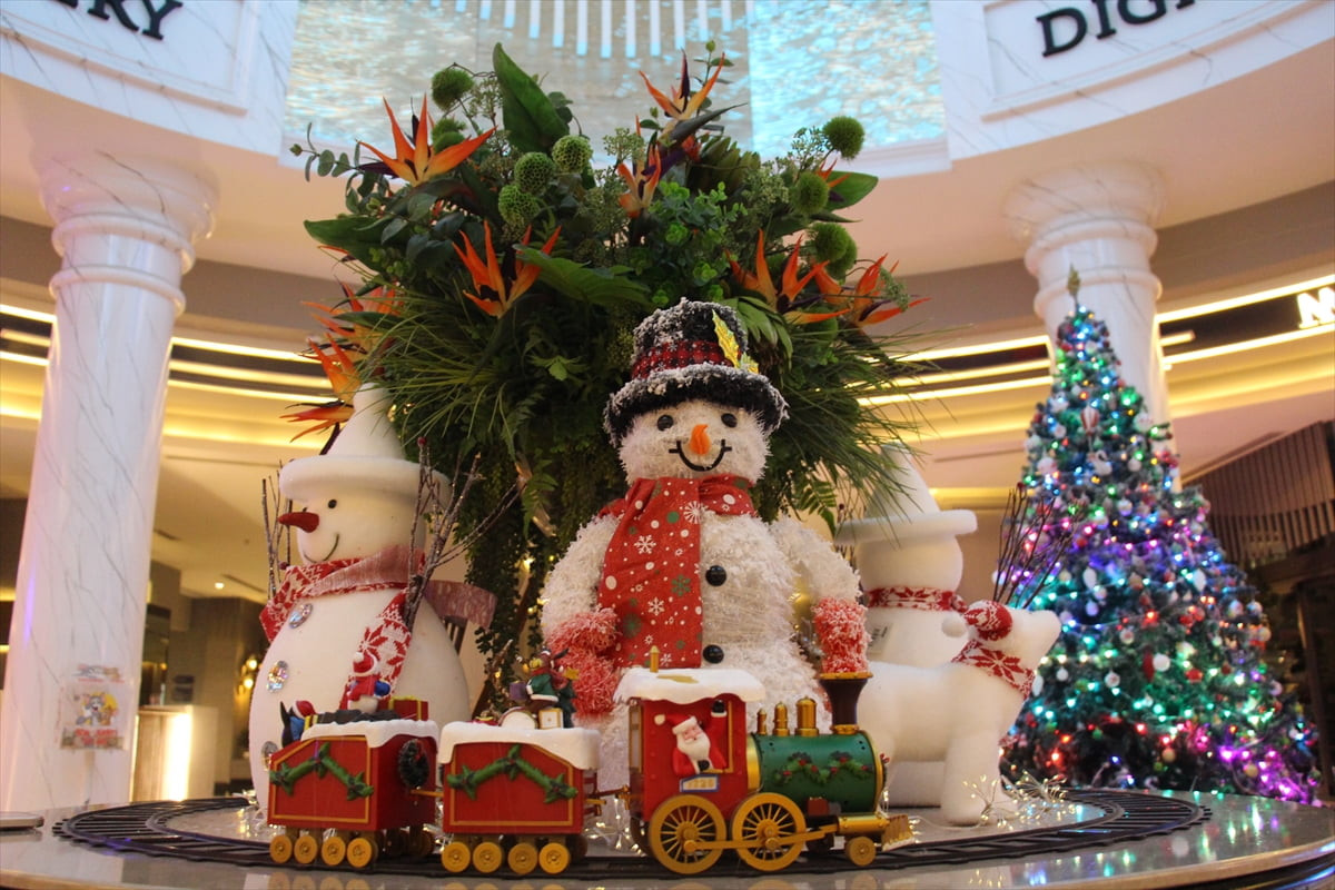 Bu yıl yaklaşık 17 milyon yabancı turistin ziyaret ettiği Antalya'da oteller, Noel ve yılbaşı...