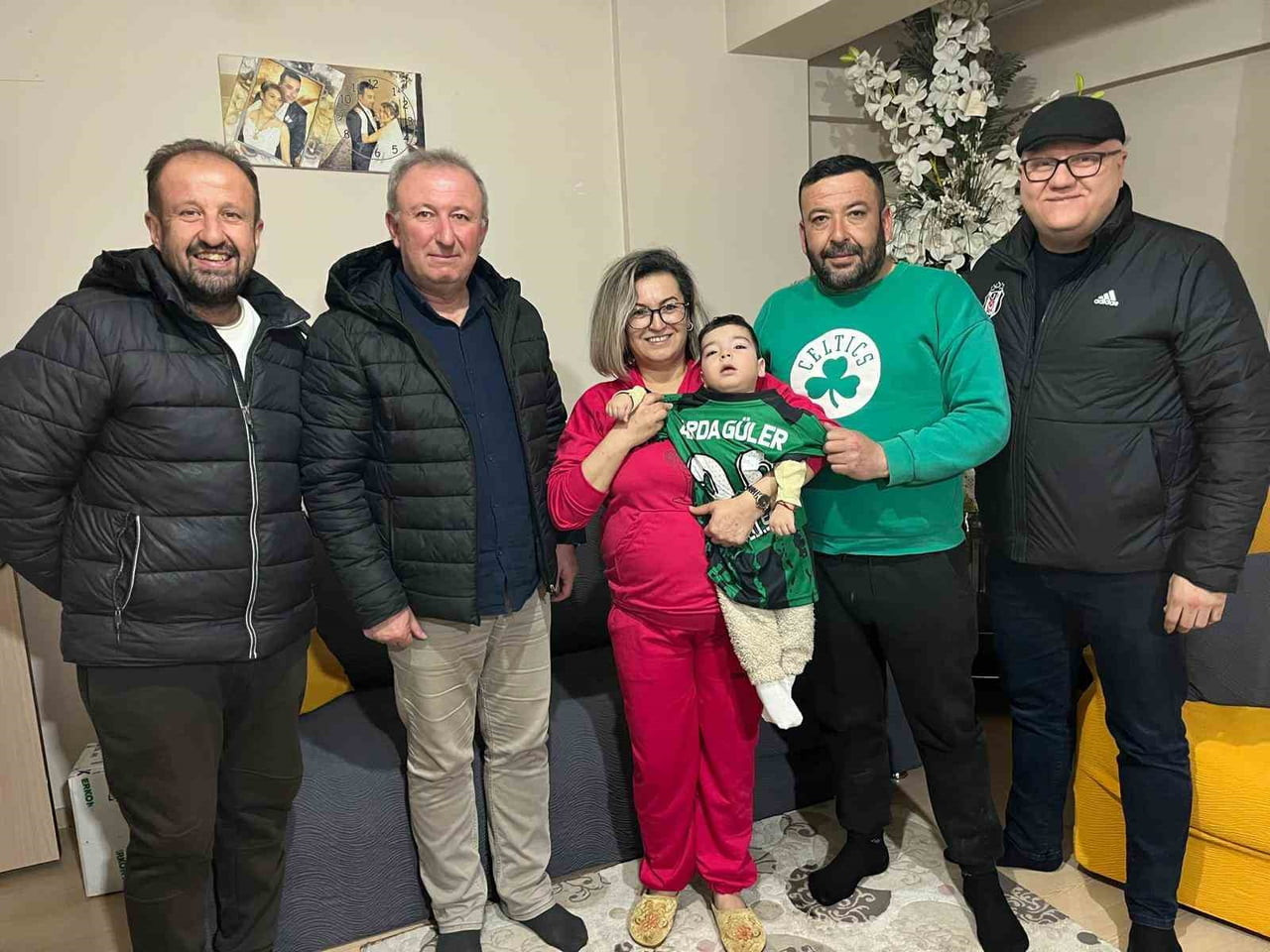 BULDAN BELEDİYESPOR KULÜBÜ, DOĞUŞTAN ÖZEL ÇOCUK ARDA GÜLER’İ ZİYARET EDEREK TAKIM FORMASI HEDİYE...
