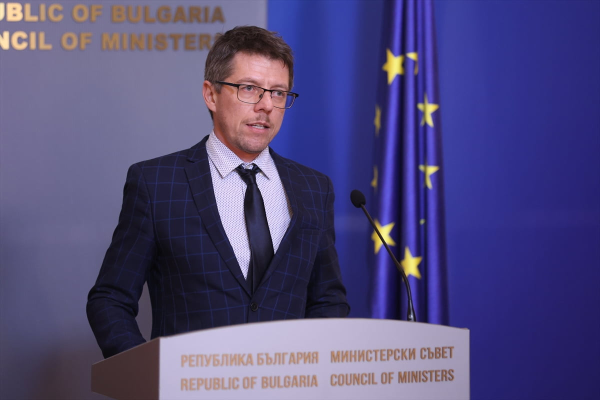 Bulgaristan'da seçimlerden sorumlu Başbakan Yardımcısı Stoil Tsitselkov (fotoğrafta), uyuşturucu...