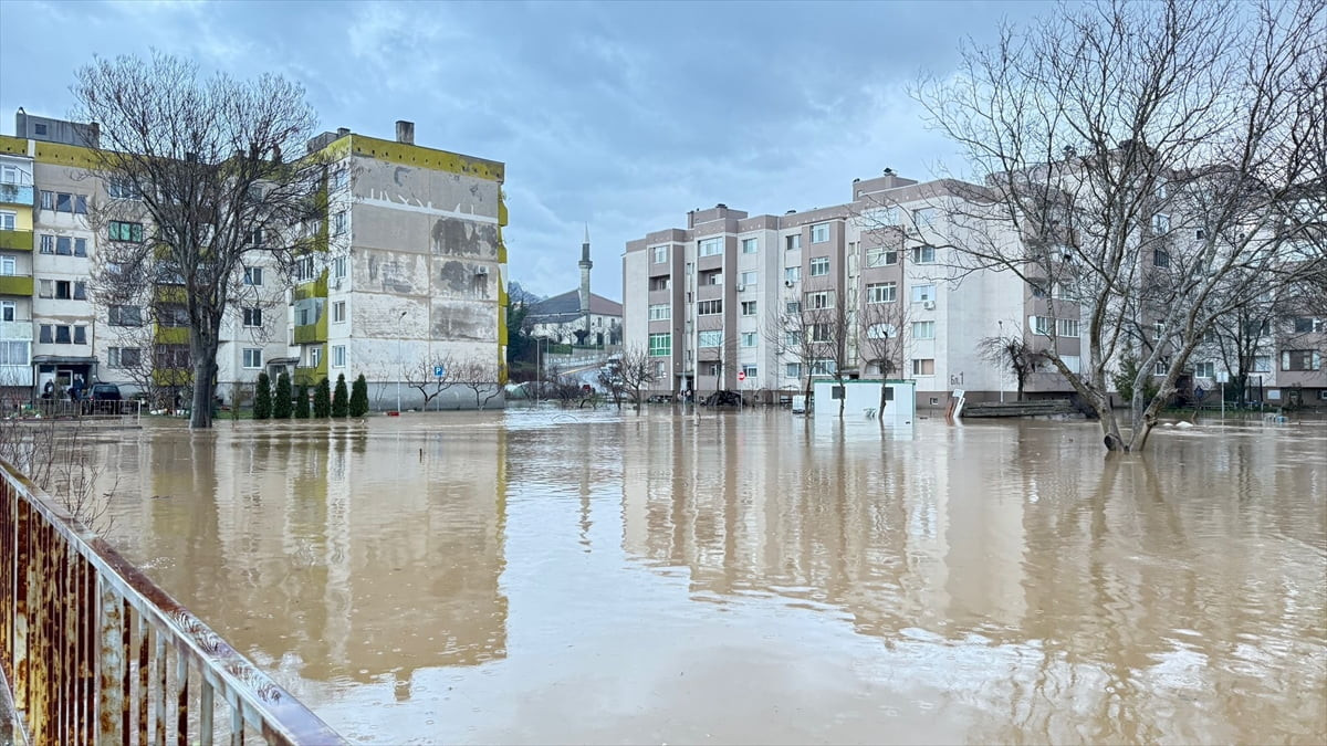 Bulgaristan'ın güneyinde Kırcaali iline bağlı Koşukavak (Krumovgrad) kentinde son 24 saatte etkili...