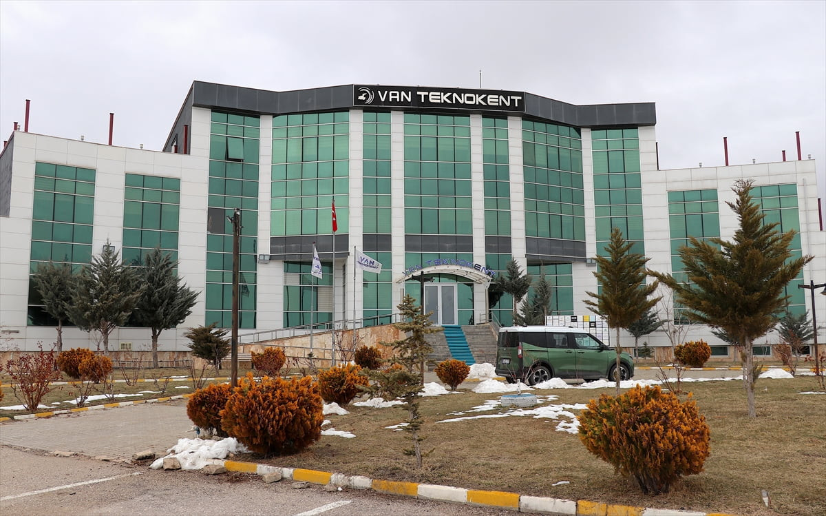 Bünyesindeki firmalarla yüksek teknolojili yerli ürünler geliştiren Van Teknokent, geçen yıl ülke...
