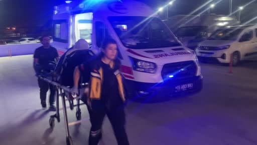 Burdur Gölü'nde kaybolan kanocu iki kadın sağ olarak bulundu