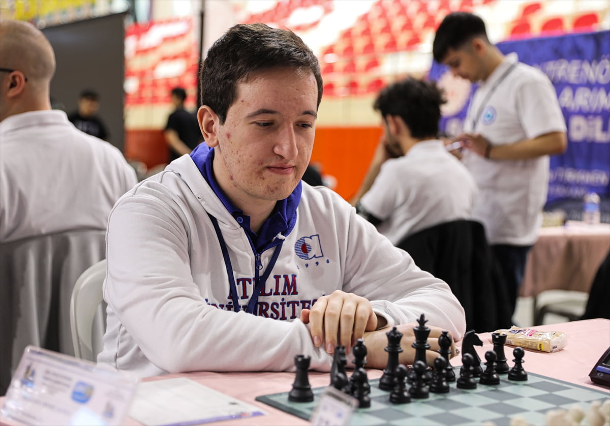 Burdur Mehmet Akif Ersoy Üniversitesi (MAKÜ) ev sahipliğinde düzenlenen Üniversiteler Arası...