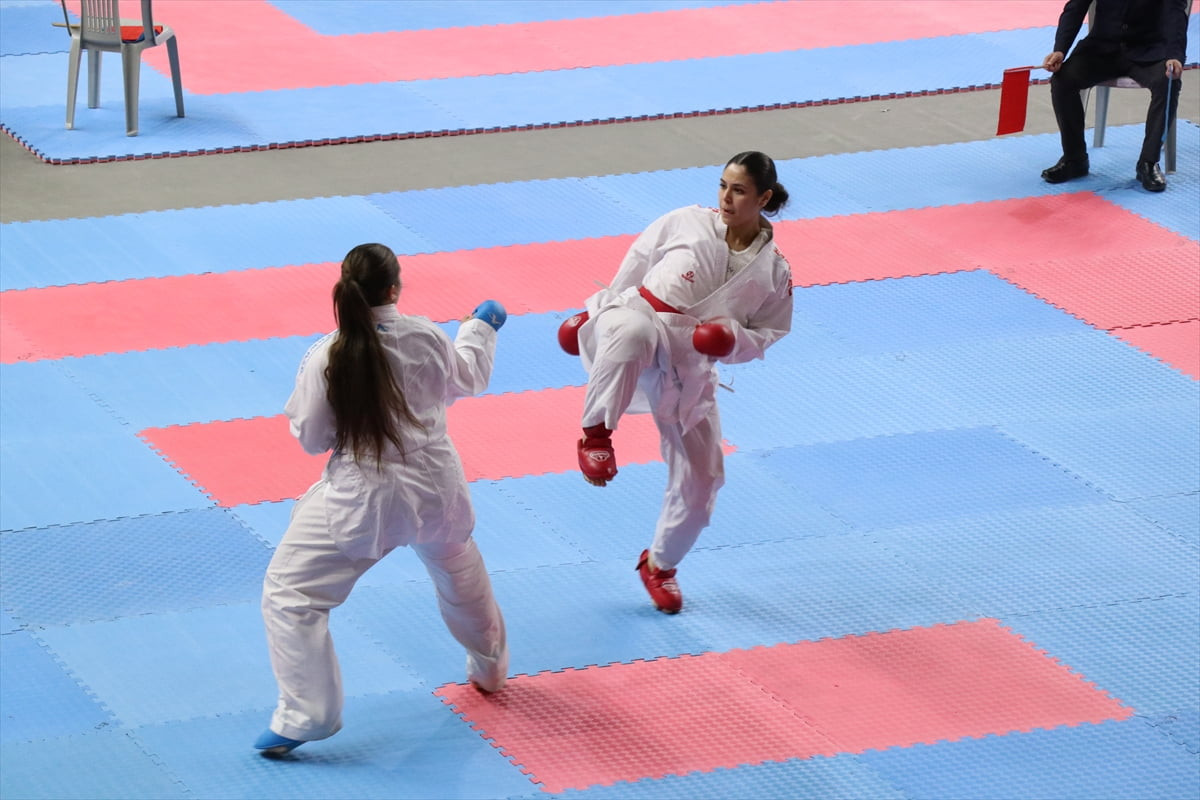 Burdur, Üniversiteler Ligi (ÜNİLİG) kapsamında düzenlenen Türkiye şampiyonalarıyla spor turizminde...