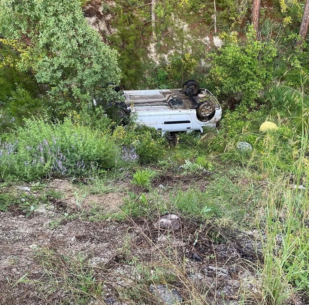 BURDUR'UN GÖLHİSAR İLÇESİNDE KONTROLDEN ÇIKARAK TAKLA ATAN OTOMOBİLDEKİ 1 KİŞİ HAYATINI KAYBETTİ...