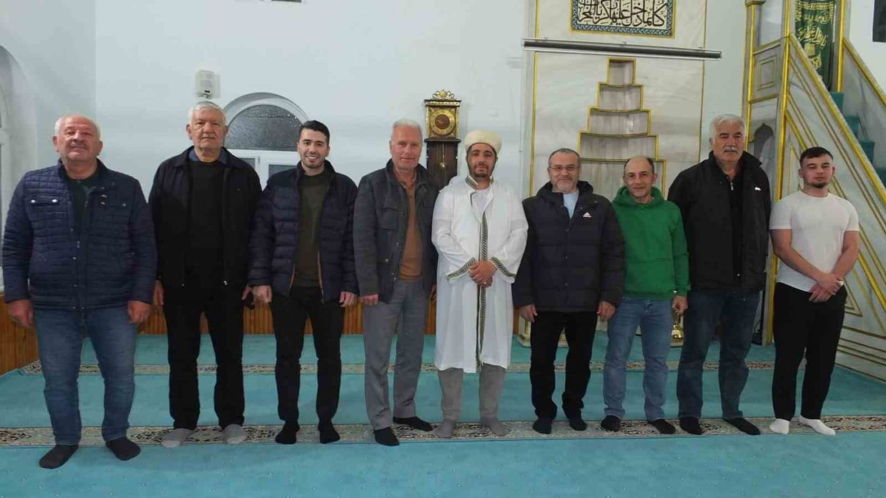 Burhaniye Müftüsü Tüfekçioğlu Cami Ziyaretlerine Başladı