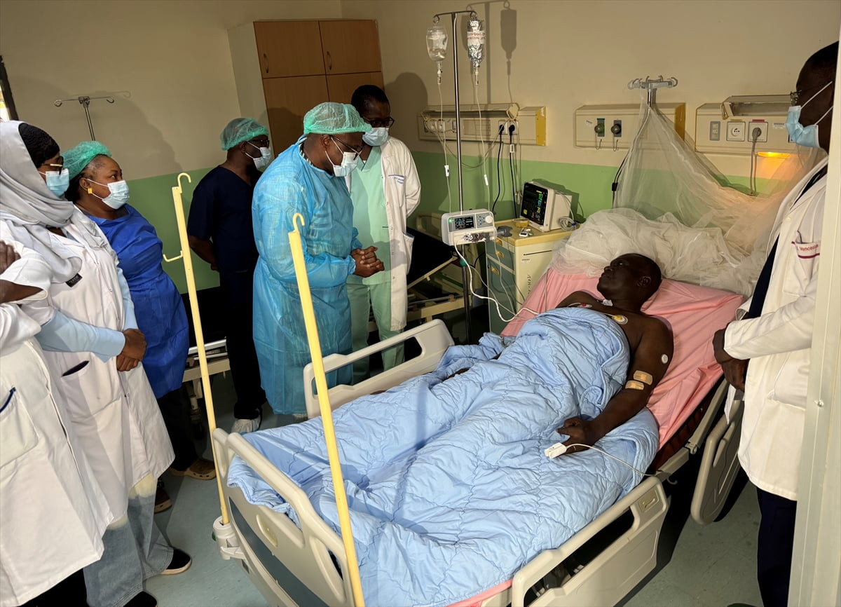 Burkina Faso Sağlık Bakanı Robert Kargougou, Türkiye Organ Nakli Vakfının ülkedeki ikinci seri...