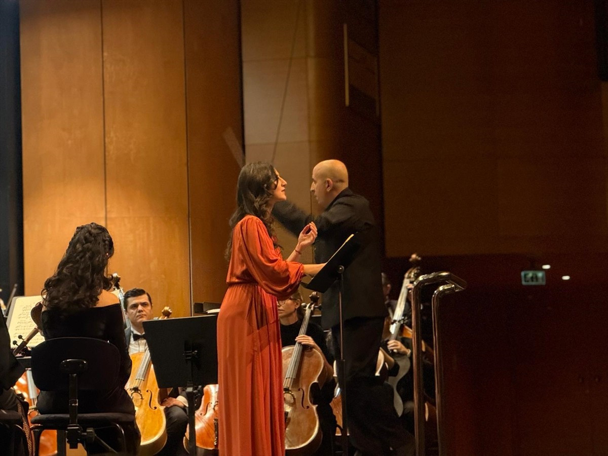 Bursa Bölge Devlet Senfoni Orkestrası (BBDSO), bu haftaki konserinde solist Marcelo Nısınnman ve...