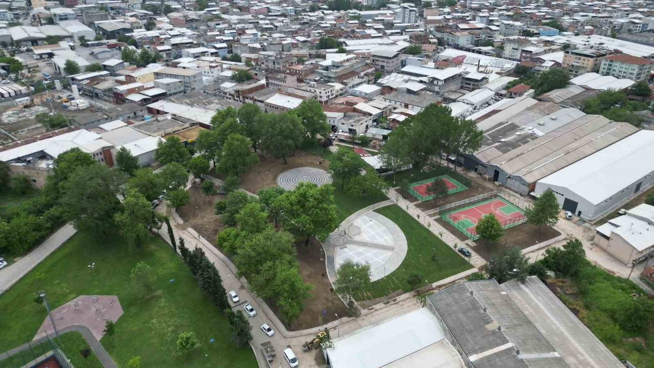 BURSA BÜYÜKŞEHİR BELEDİYESİ BAŞKAN VEKİLİ ŞAHİN BİBA, ORHANGAZİ İLÇESİNİ ZİYARET EDEREK DEVAM EDEN...