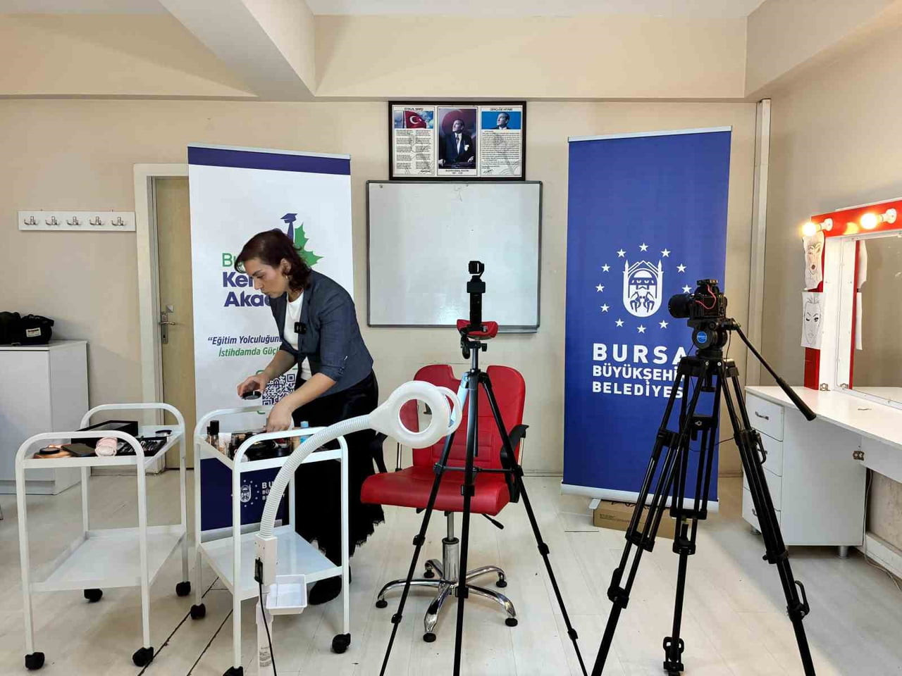 BURSA BÜYÜKŞEHİR BELEDİYESİ BÜNYESİNDE FAALİYET GÖSTEREN BURSA KENT AKADEMİSİ, EĞİTİMDE FIRSAT...