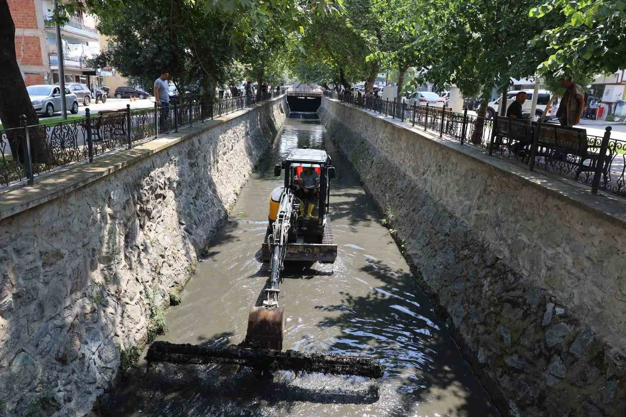 BURSA BÜYÜKŞEHİR BELEDİYESİ BUSKİ GENEL MÜDÜRLÜĞÜ EKİPLERİ, SON 3 AYDA TOPLAM 21 KİLOMETRE...