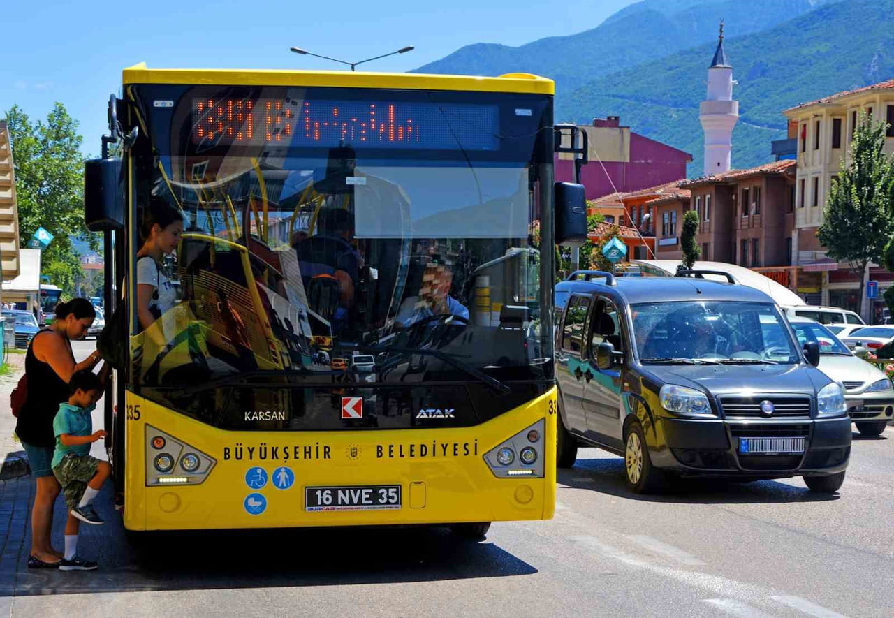 BURSA BÜYÜKŞEHİR BELEDİYESİ, KENTTE HUZURLU BİR BAYRAM YAŞANMASI İÇİN HER TÜRLÜ ÖNLEMİ...