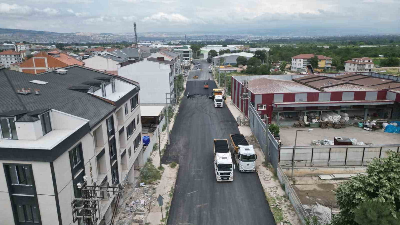 BURSA BÜYÜKŞEHİR BELEDİYESİ, ŞEHRİN 17 İLÇESİNDE SÜRDÜRDÜĞÜ ALTYAPI VE ÜSTYAPI YATIRIMLARI...
