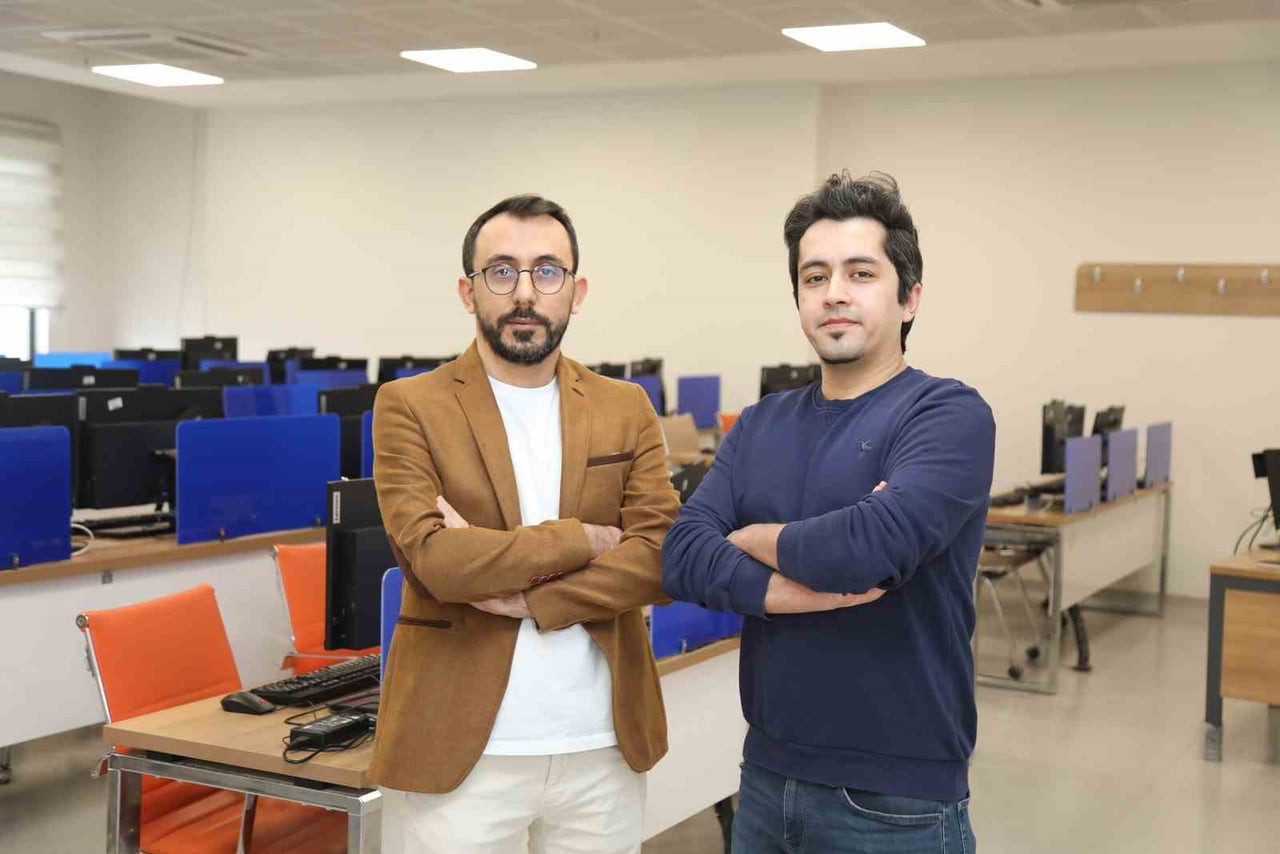 BURSA TEKNİK ÜNİVERSİTESİ, YAPAY ZEKÂ TABANLI YÜZ ANALİZİ SİSTEMLERİNİN GELİŞTİRİLMESİNE KATKI...