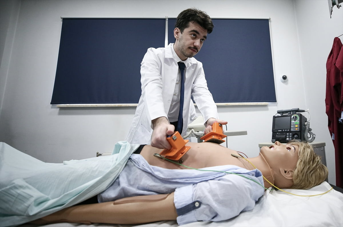 Bursa Uludağ Üniversitesi (BUÜ) Tıp Fakültesi bünyesinde kurulan İyi Hekimlik Uygulamaları ve...