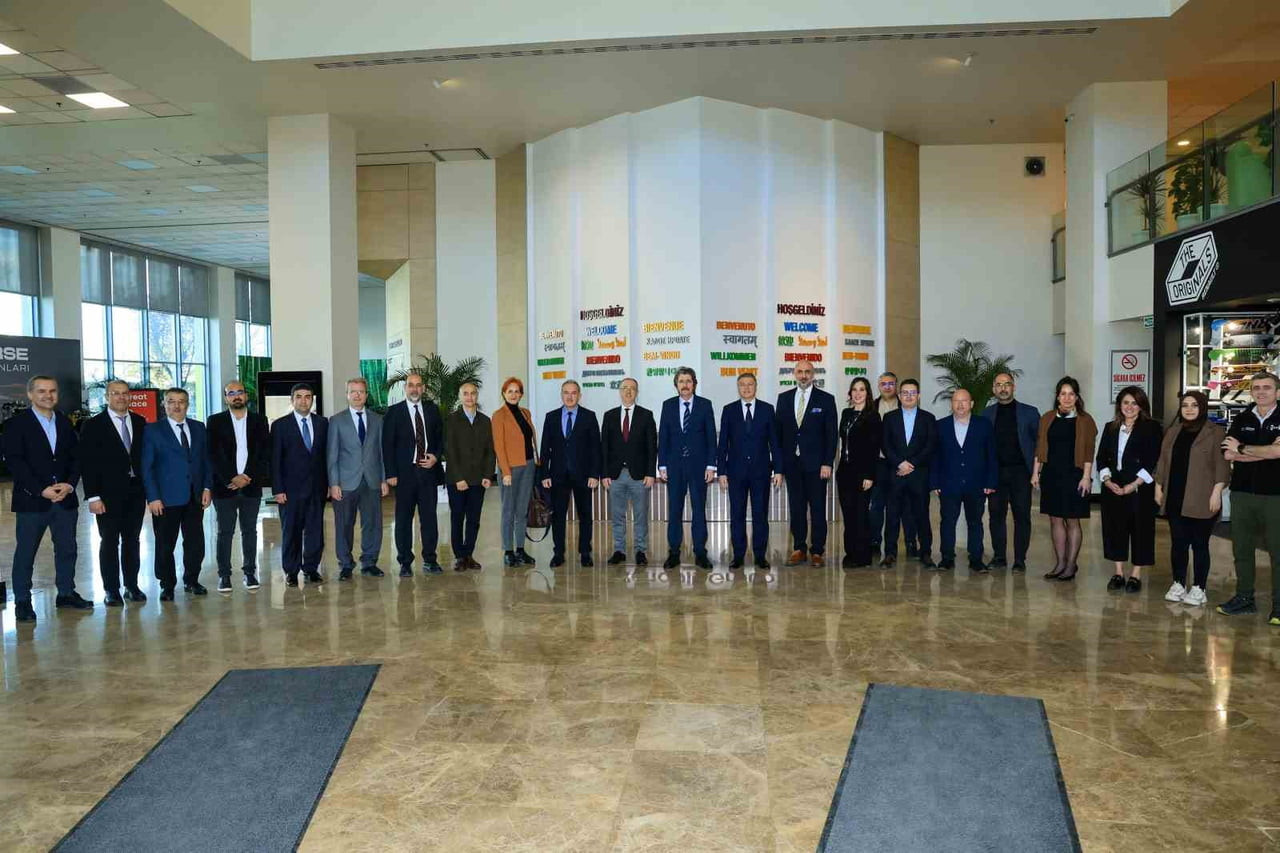 BURSA ULUDAĞ ÜNİVERSİTESİ (BUÜ) YÖNETİMİ, OTOMOTİV SEKTÖRÜNÜN KÜRESEL OYUNCULARINDAN...