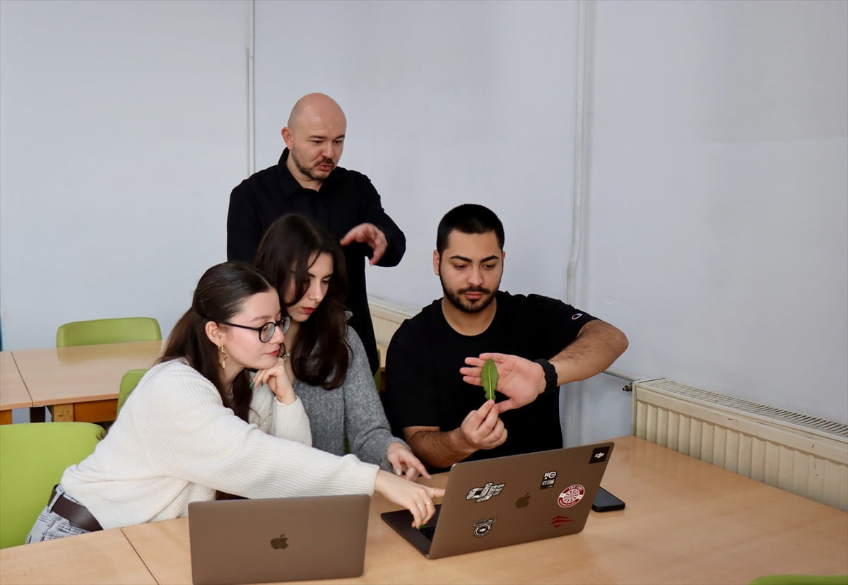 Bursa Uludağ Üniversitesi (BUÜ) Ziraat Fakültesi Biyosistem Mühendisliği öğrencileri, yenilikçi...