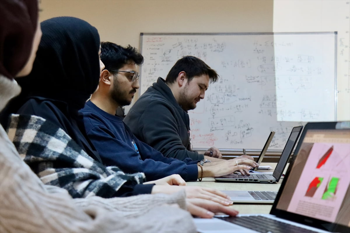 Bursa Uludağ Üniversitesinden (BUÜ) bir grup akademisyen, Avrupa Nükleer Araştırma Merkezinin...