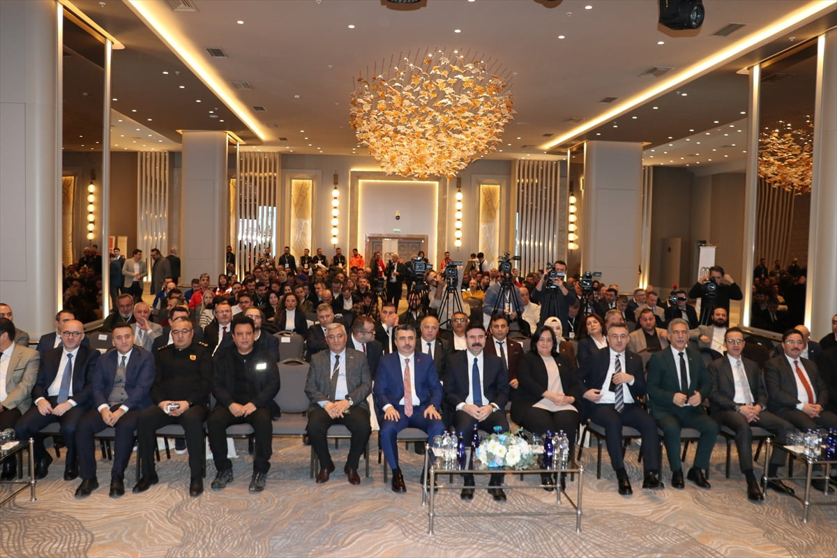 Bursa Valiliği İl Afet ve Acil Durum Müdürlüğü koordinasyonunda ve Bursa Belediyeler Birliği ev...