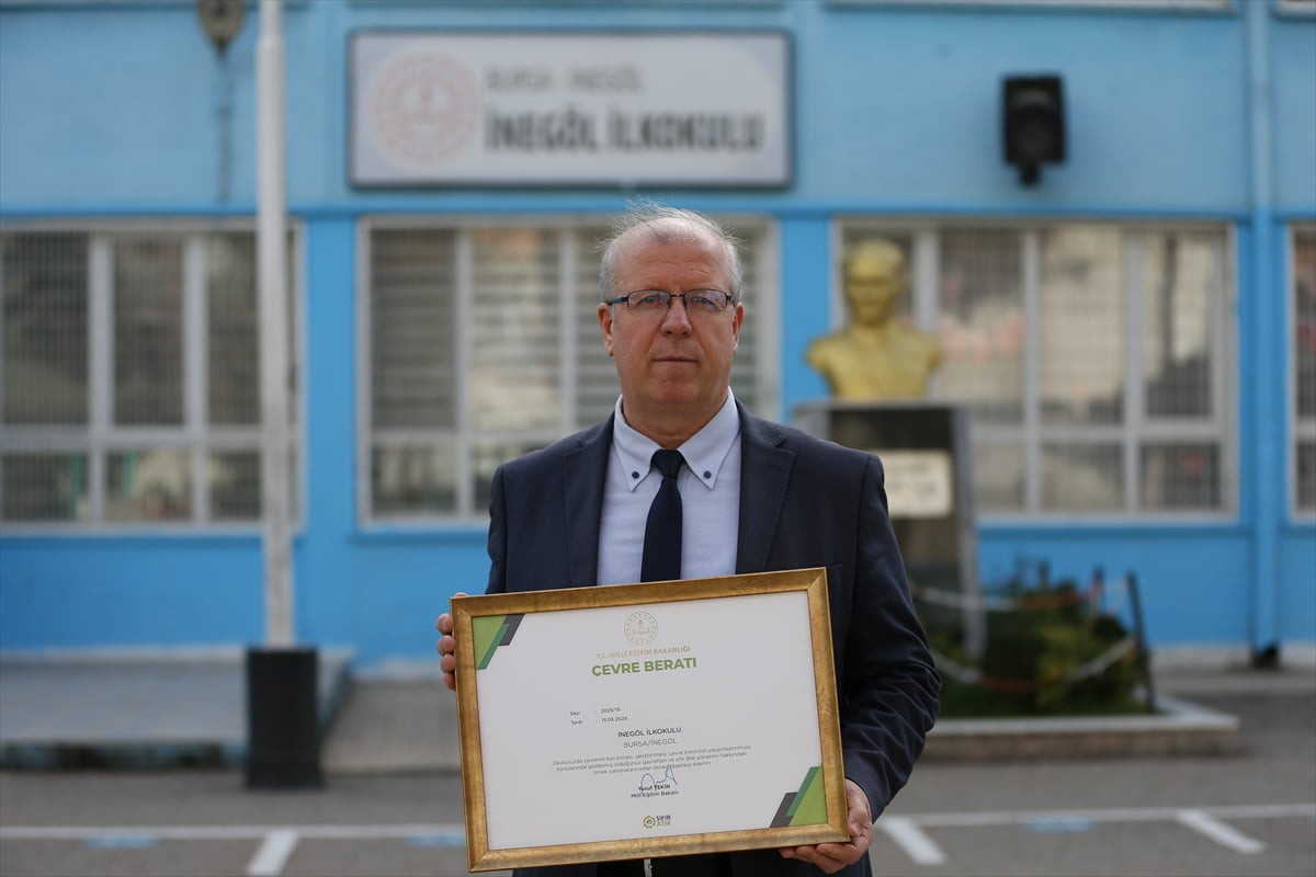 Bursa'da 5 yıl boyunca yürüttükleri çevreci ve geri dönüşüm çalışmalarıyla katıldıkları yarışmada...