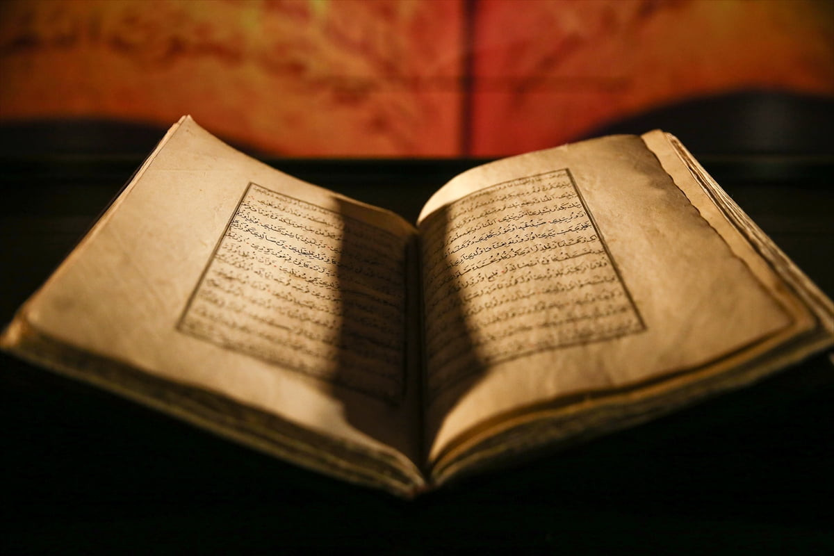 Bursa'da bir koleksiyonerin nadir bir eser olduğunu bilmeden bağışladığı Dede Korkut Kitabı Bursa...