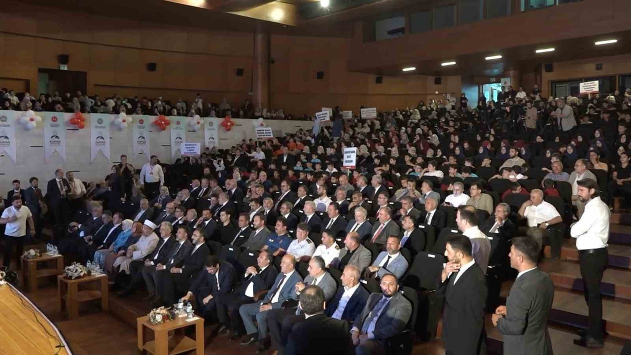 BURSA'DA DÜZENLENEN 2026 YILI YAZ KUR'AN KURSLARI AÇILIŞ PROGRAMI YOĞUN KATILIMLA...