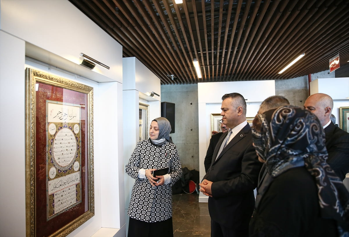 Bursa'da Hz. Muhammed'in doğumunun 1500'üncü yılı dolayısıyla "Sanatın Diliyle Değerlerimiz"...